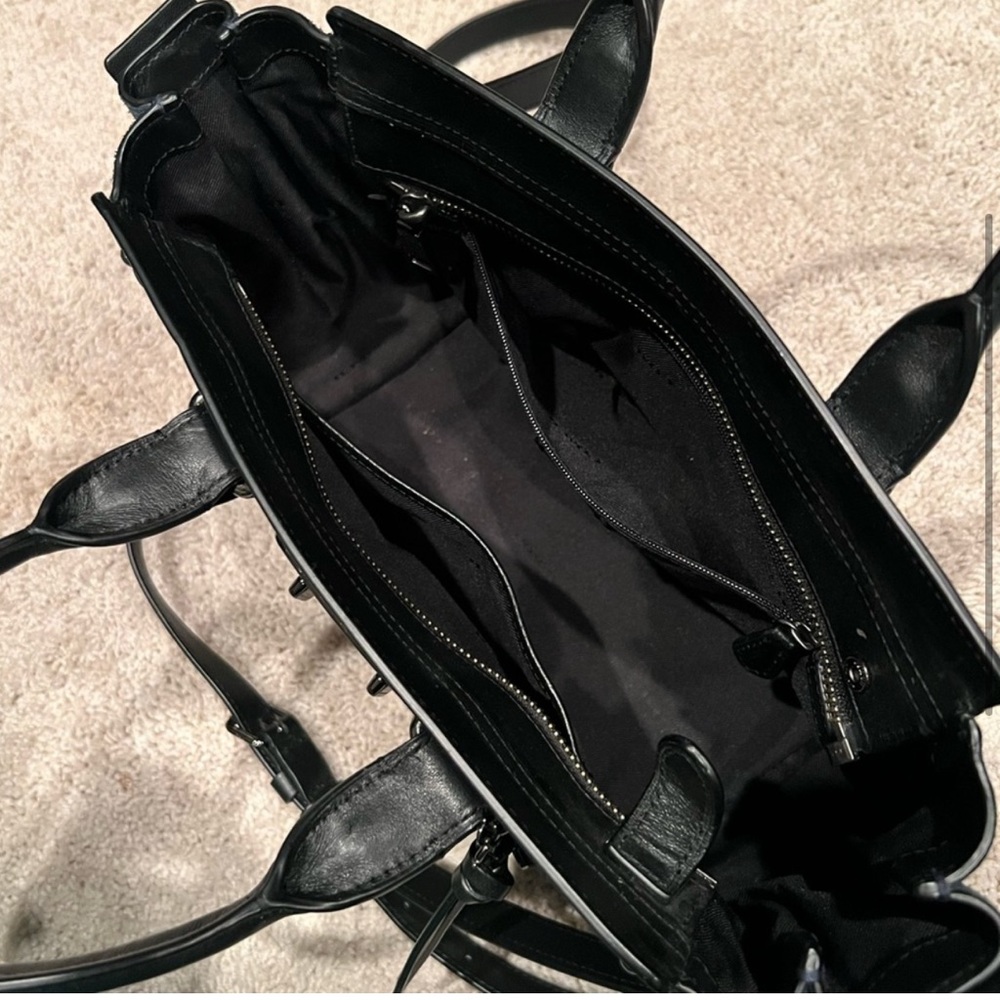 Coach Swagger purse - Picture 3 of 8